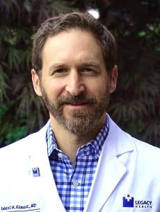 Robert M Kinast, MD