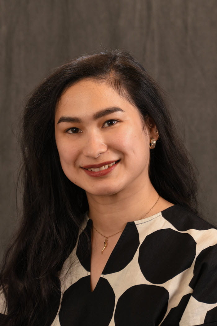 Leslie Palacios Helgeson